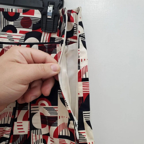Ann Taylor Red White Black Abstract Print A-line 100% Cotton Career Skirt Sz 2 - Picture 4 of 7